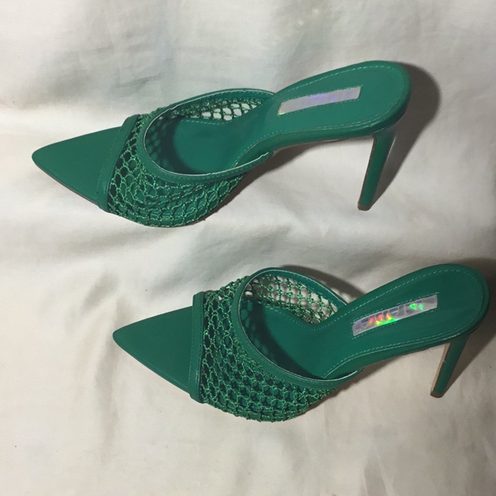 Liliana Emerald Green Pointed Toe Mesh Mule Heels - Picture 2 of 4